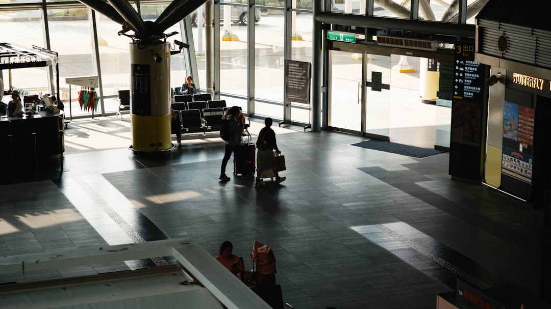 How to Choose a Hotel for International Travel vs Domestic Travel