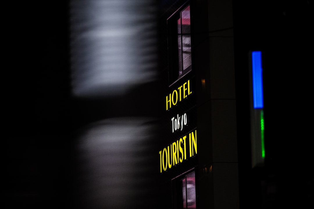 When Do Hotel Prices Drop Before Check-In: The Insider’s Guide to Last-Minute Luxury Deals